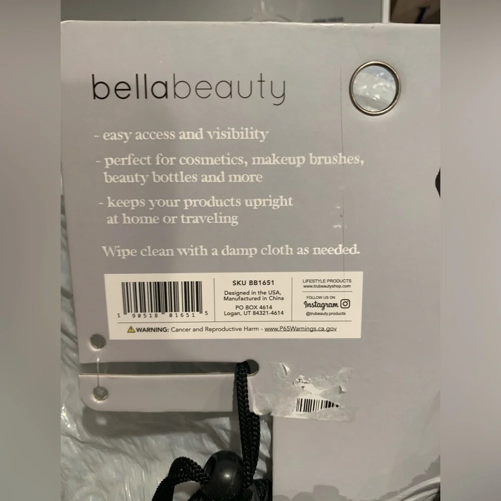 NWT Bella beauty black drawstring cosmetic bag.Perfect gift!